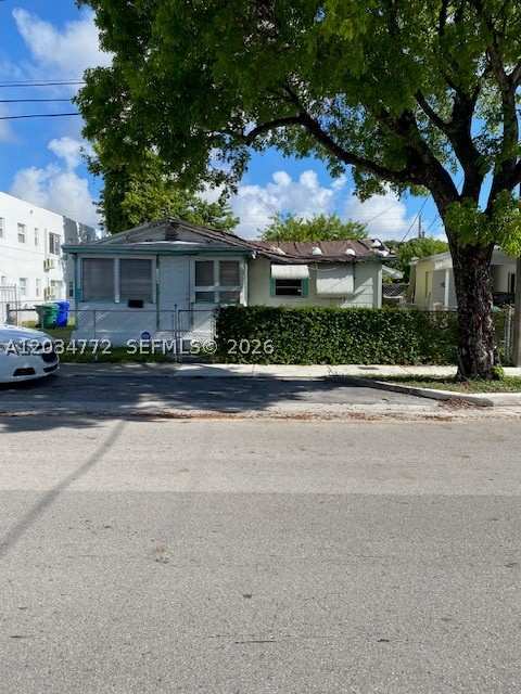 1 bedroom SingleFamilyResidence at 1239 NW 60th St, Orchard Villa Extension, Miami — photo 1