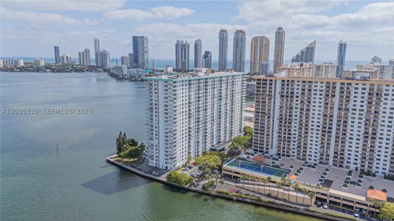 2 bedroom Condominium at 301 174 St 702, Winston Towers 500, Sunny Isles Beach — photo 1