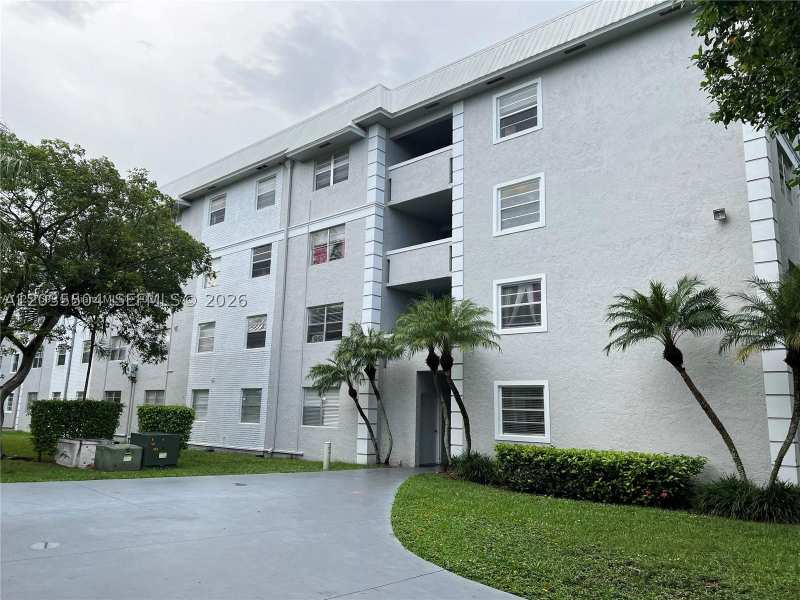 1 bedroom Condominium at 17255 SW 95th Ave 249, Village Homes & Condos At, Palmetto Bay — photo 1