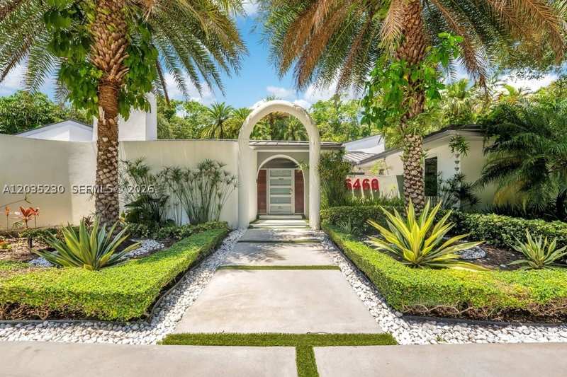 5 bedroom SingleFamilyResidence at 6460 SW 133rd Dr, Devonwood, Pinecrest — photo 1