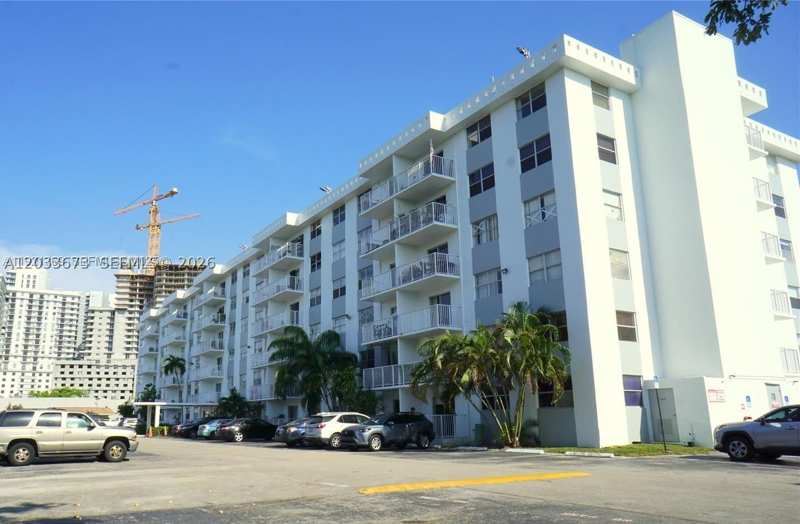 1 bedroom Condominium at 16465 NE 22nd Ave 206, Tall Trees Condo, North Miami Beach — photo 1