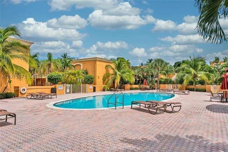 2 bedroom Condominium at 18111 NW 68th Ave H102, Venetian Gardens At Count, Hialeah — photo 1