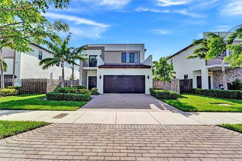4 bedroom SingleFamilyResidence at 20900 NE 2nd Ct, Via Ventura Neighborhood, Miami — photo 1