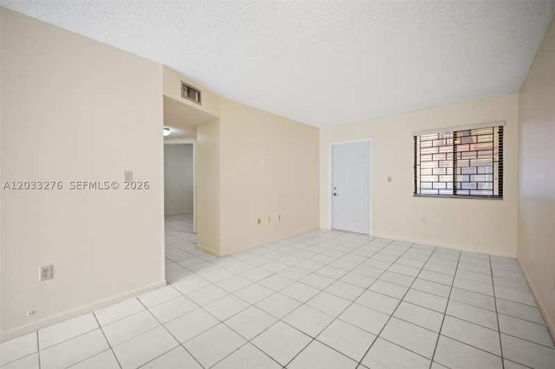 2 bedroom Condominium at 5490 W 21st Ct 310, Alameda Tower 5 Condo, Hialeah — photo 1