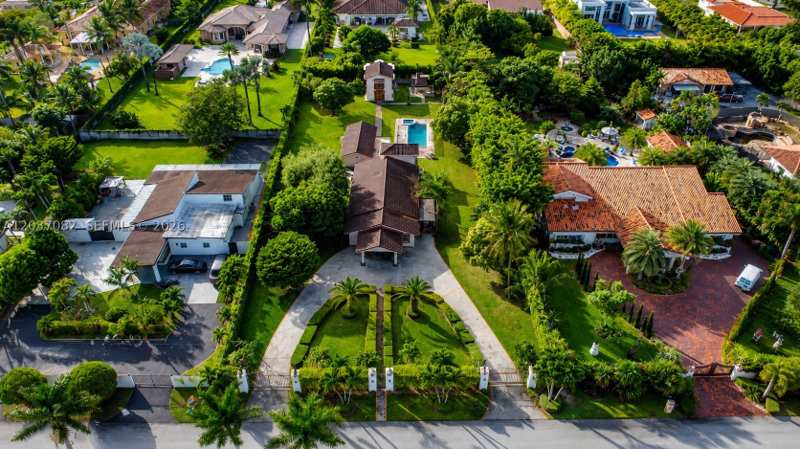 4 bedroom SingleFamilyResidence at 300 SW 123rd Ave, Sweetwater Ests Sub, Miami — photo 1