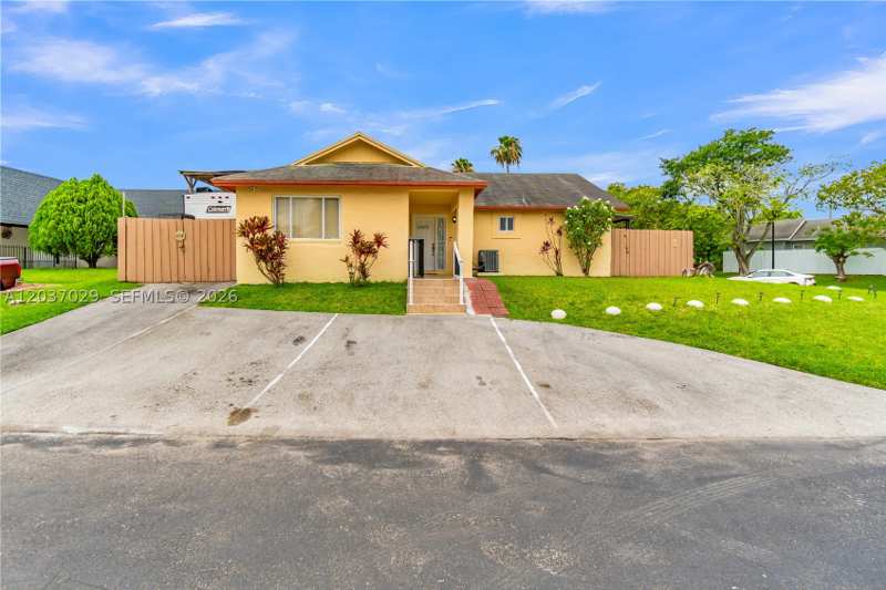 3 bedroom SingleFamilyResidence at 13572 SW 285th Ter, Country Star Sec 1, Homestead — photo 1