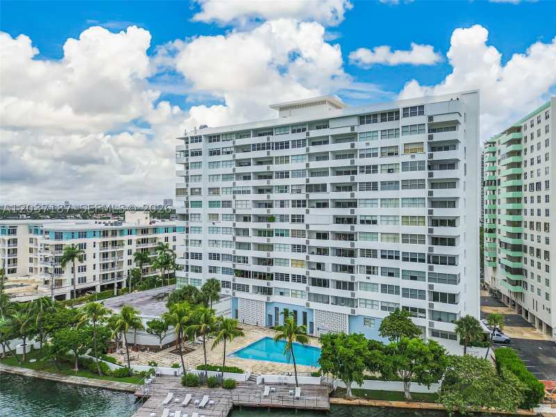 0 bedroom Condominium at 3 Island Ave 14A, Belle Isle, Miami Beach — photo 1
