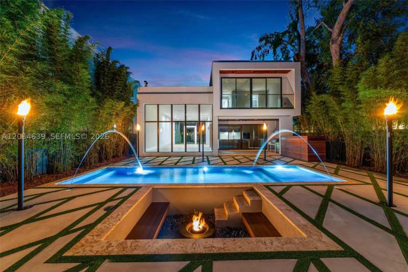 7 bedroom SingleFamilyResidence at 43 NW 42nd St, Buena Vista Heights Addn, Miami — photo 1