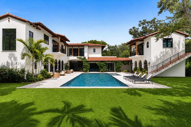 8 bedroom SingleFamilyResidence at 545 San Antonio Ave, Coral Gables Riviera Sec, Coral Gables — photo 1