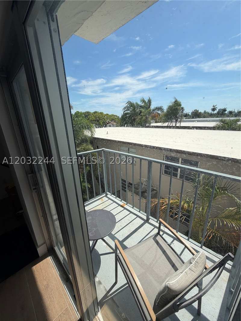 1 bedroom Condominium at 1960 Marseille Dr 304, Apartments Enchante Condo, Miami Beach — photo 1