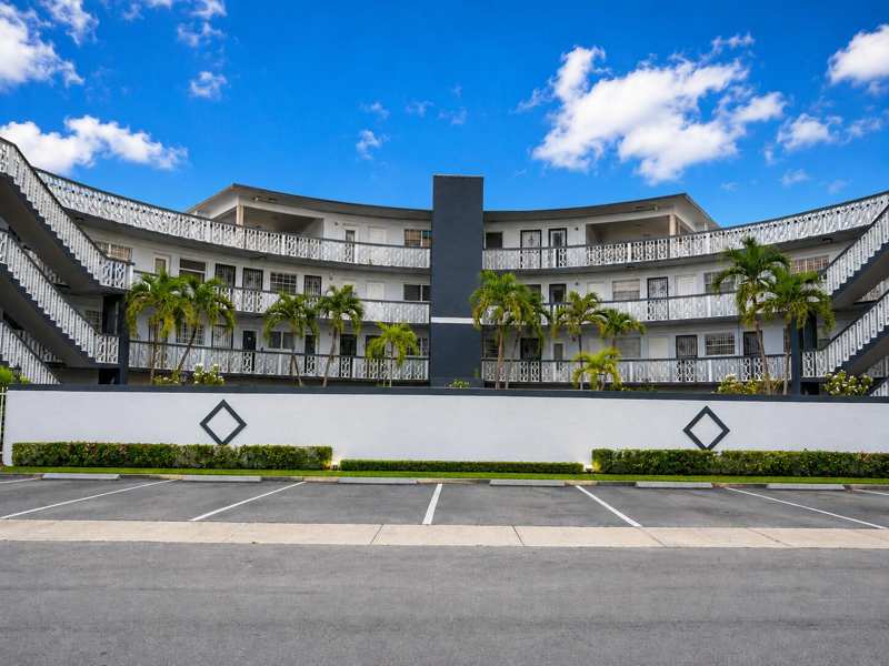 1 bedroom Condominium at 11 SW 52nd Avenue 7b, Carolynn Townhouse Condo, Miami — photo 1