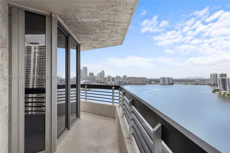 2 bedroom Condominium at 19195 NE 36th Ct 2301, Mystic Pointe Condo No Tw, Aventura — photo 1