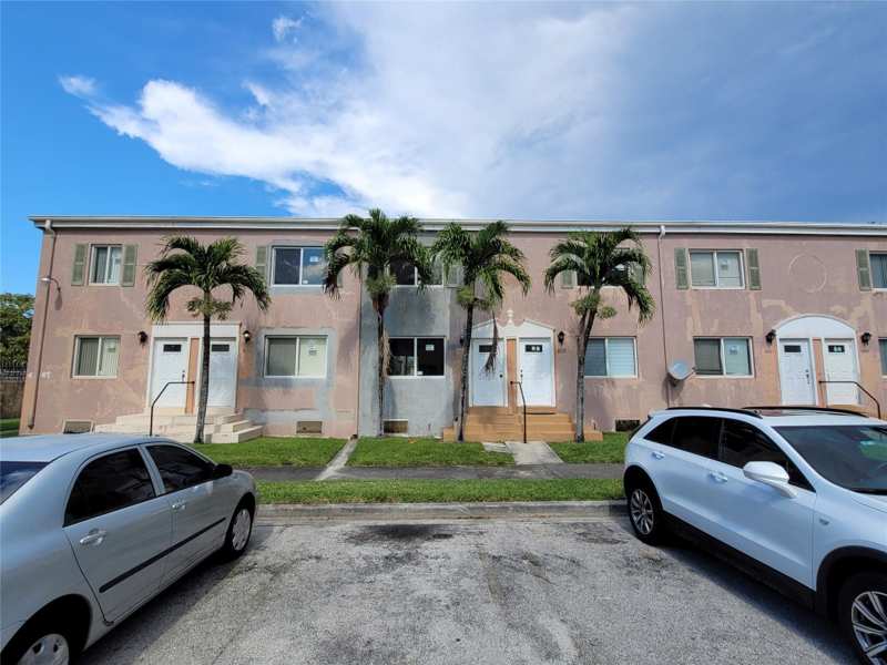 3 bedroom Condominium at 8451 NW 4th Avenue 8451, Sunset Palm Villas Condo, Miami — photo 1