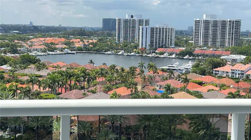 2 bedroom Condominium at 20505 E Country Club Dr 1639, Waterview Condo, Aventura — photo 1