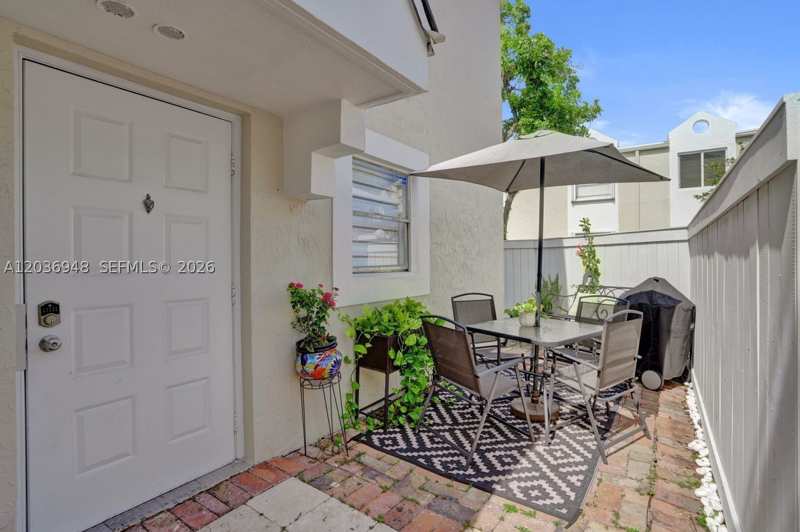 3 bedroom Townhouse at 4555 SW 68th Ct Cir 111, Gables Point II Condo, Miami — photo 1