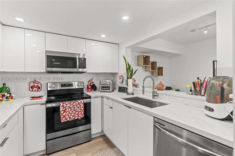 2 bedroom Condominium at 2055 SW 122nd Ave 326, International Towers Cond, Miami — photo 1