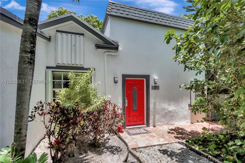 3 bedroom SingleFamilyResidence at 3375 SW 29th Ter, Pomelo Park, Miami — photo 1