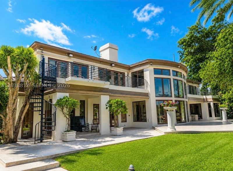 7 bedroom SingleFamilyResidence at 10395 SW 67th Ave, Pinecrest Lake Estates Re, Pinecrest — photo 1