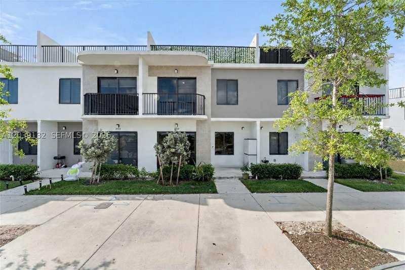 4 bedroom Townhouse at 14590 SW 260th St, Grandville Place, Homestead — photo 1