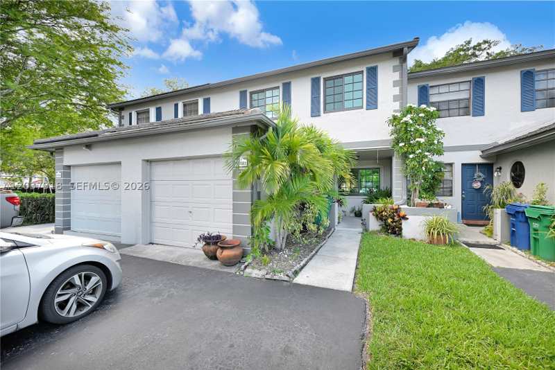 3 bedroom Townhouse at 15561 SW 110th Ter, La Maison At The Hammocks, Miami — photo 1