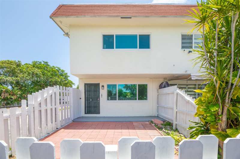 2 bedroom Condominium at 1450 NE 151st St 101, The Lofts Town Villas Con, Miami — photo 1