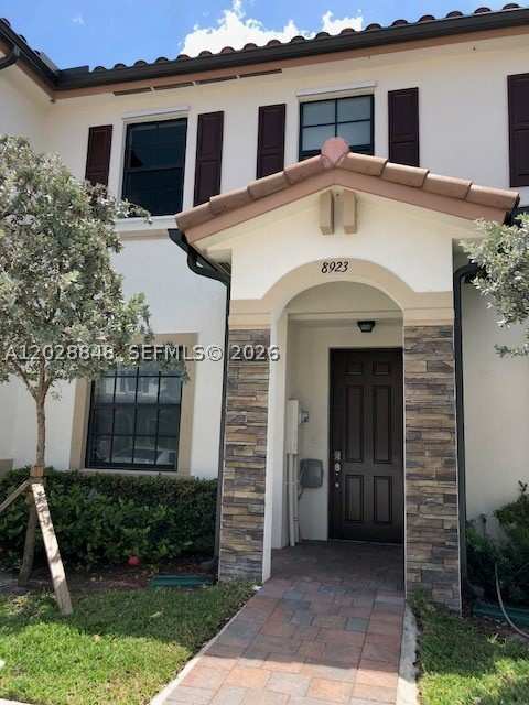 2 bedroom Villa at 8923 W 35th Ave, Bellagio Villas, Hialeah — photo 1