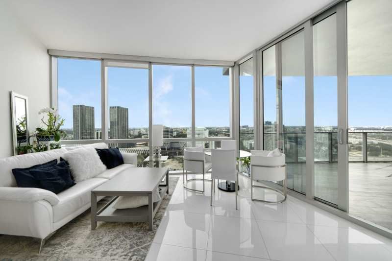 1 bedroom Condominium at 851 NE 1st Avenue 2410, Paramount Miami Worldcente, Miami — photo 1