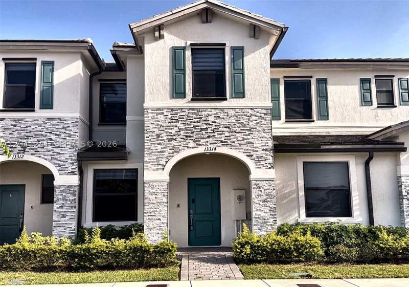 3 bedroom Townhouse at 13314 SW 286th Ter, Pine Isle, Homestead — photo 1