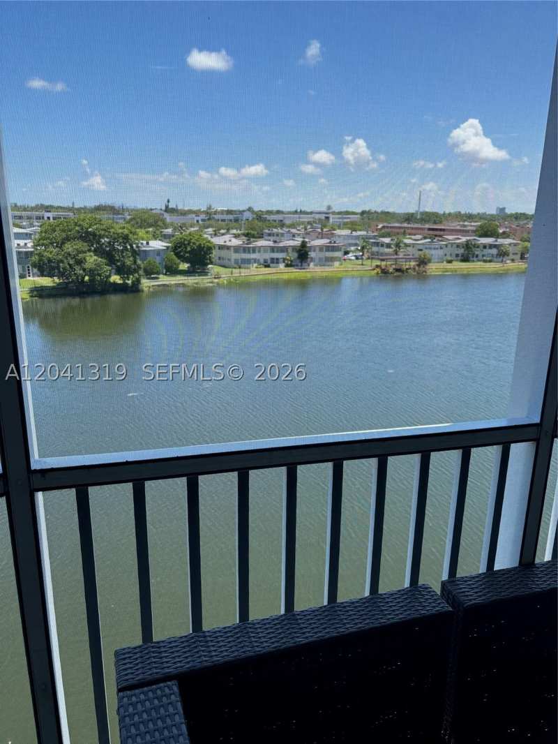 2 bedroom Condominium at 1750 NE 191st St 627-4, Jade Winds Group-Daisy GA, Miami — photo 1