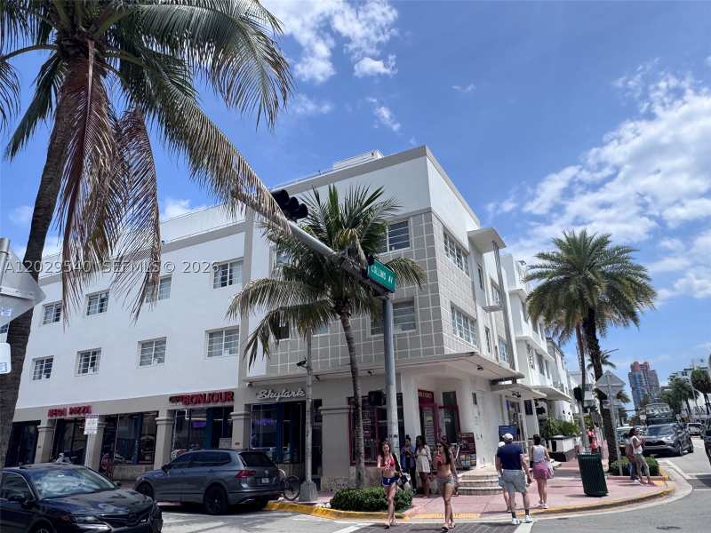 0 bedroom Condominium at 865 Collins Ave 210, The Skylark Condo, Miami Beach — photo 1