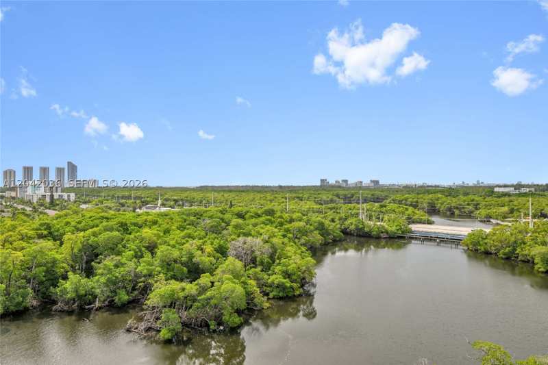 1 bedroom Condominium at 16385 Biscayne Blvd 1020, The Harbour South Condo, North Miami Beach — photo 1