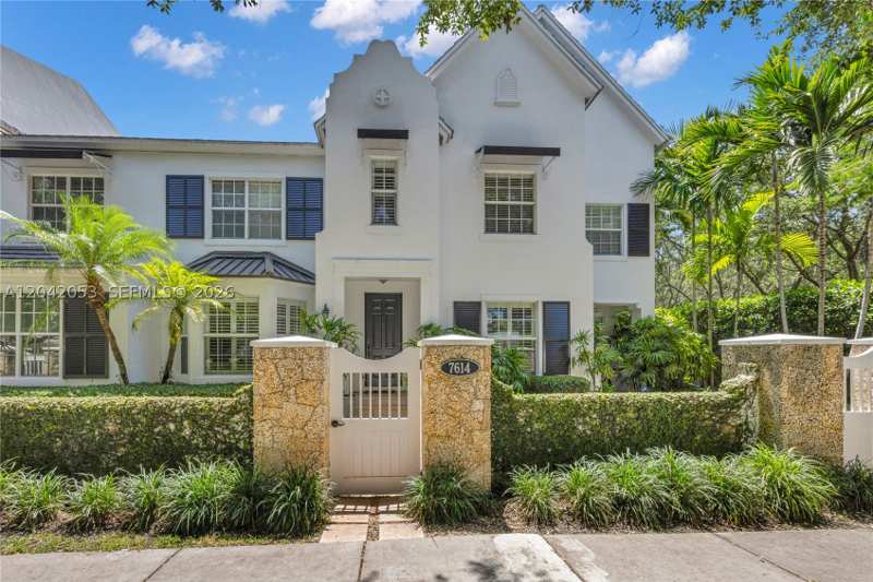 3 bedroom Townhouse at 7614 SW 54th Ave, Pines Manor, Miami — photo 1