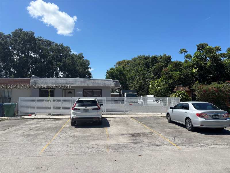 4 bedroom Townhouse at 21122 NW 39th Ave, Vista Townhouse Sec C, Miami Gardens — photo 1