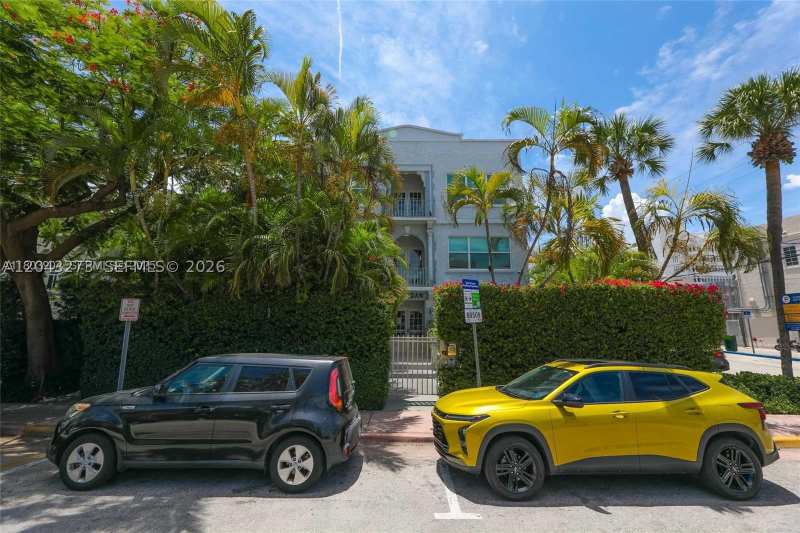 1 bedroom Condominium at 1618 Michigan Ave 38, The Michigan Condo, Miami Beach — photo 1