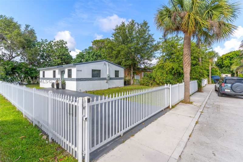3 bedroom SingleFamilyResidence at 15100 NE 14th Ct, Washington Park, North Miami Beach — photo 1