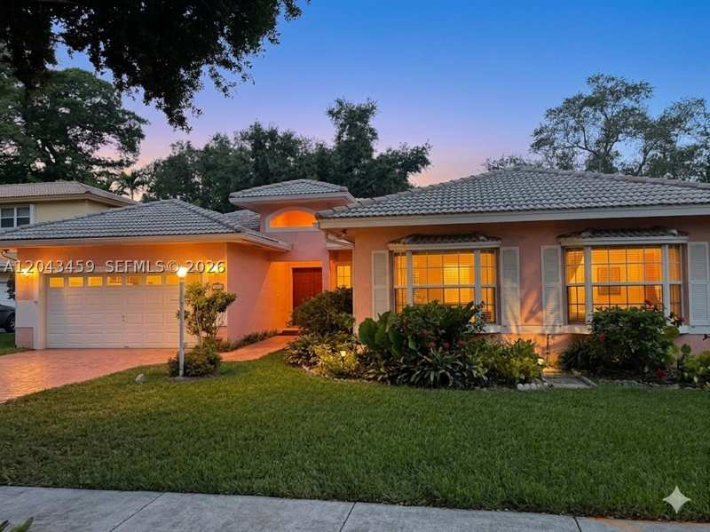 4 bedroom SingleFamilyResidence at 9812 SW 77th Pl, Dadelandwoods Sub, Miami — photo 1