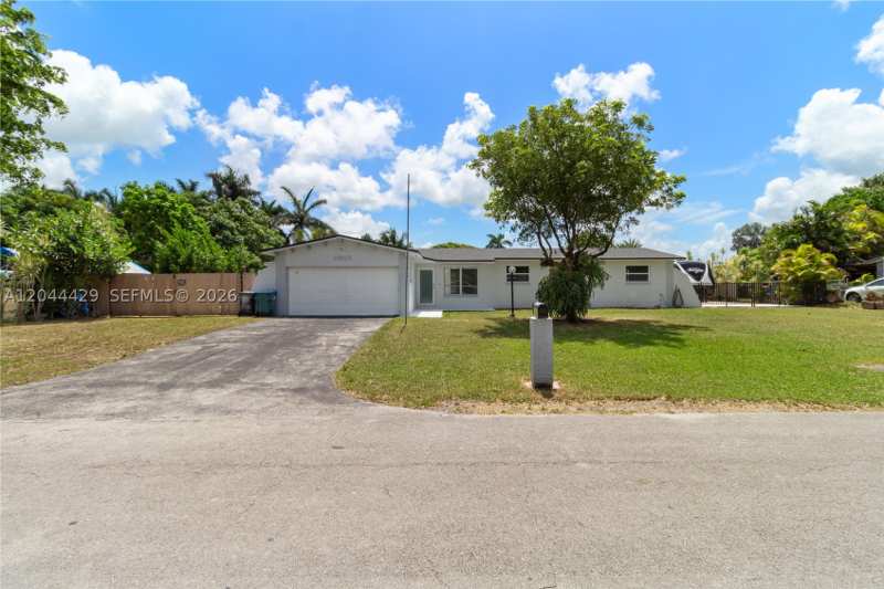 3 bedroom SingleFamilyResidence at 29925 SW 168th Ct, Busch Gardens South, Homestead — photo 1