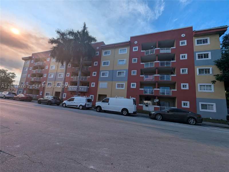 2 bedroom Condominium at 21 E 3rd St 205, Sunshine Condo, Hialeah — photo 1