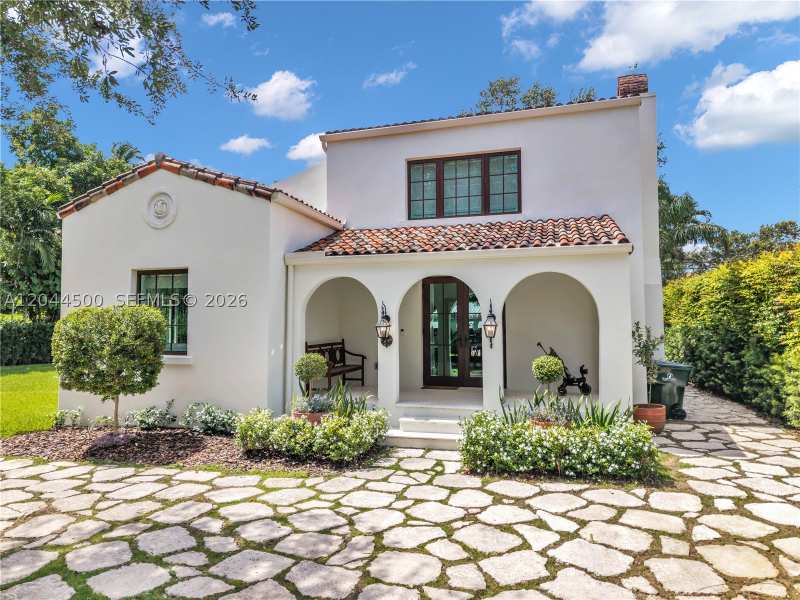 3 bedroom SingleFamilyResidence at 5730 SW 49th St, Biltmore Heights A, South Miami — photo 1