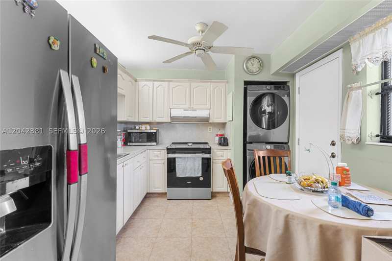 3 bedroom Condominium at 1800 W 54th St 209, Westland Condo, Hialeah — photo 1