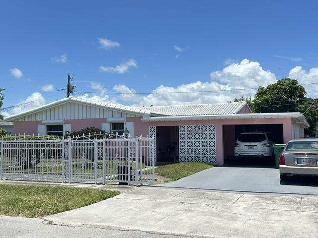 3 bedroom SingleFamilyResidence at 14620 E Polk Street, Richmond Heights, Miami — photo 1