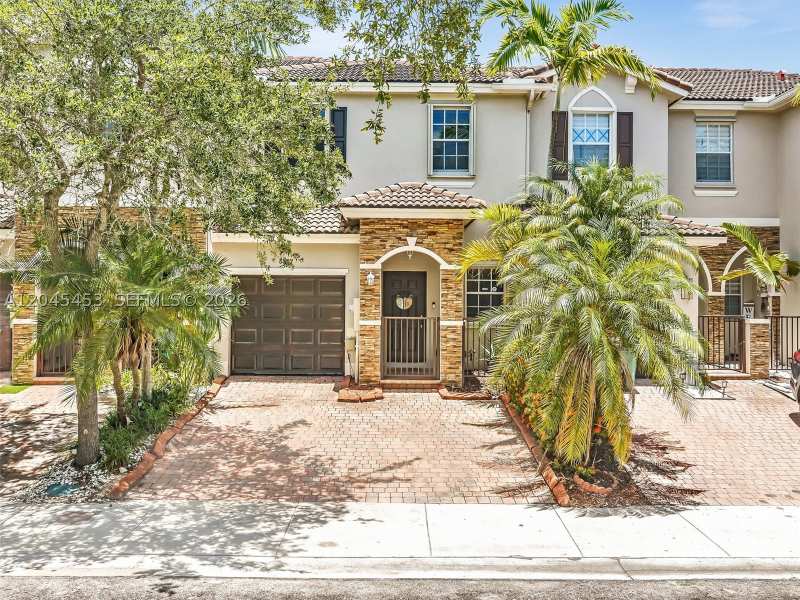 3 bedroom Townhouse at 8887 SW 225th St, Lakes By The Bay Gee, Cutler Bay — photo 1