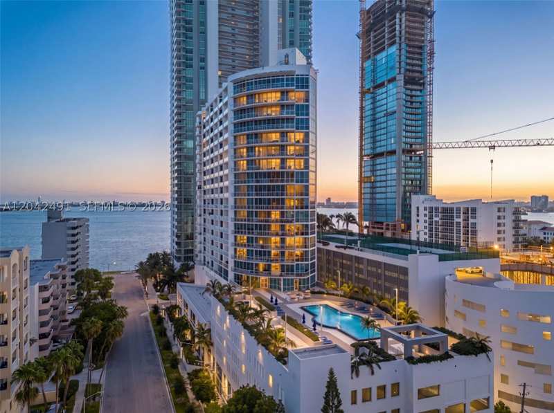 2 bedroom Condominium at 480 NE 30th St 1807, Platinum Condo, Miami — photo 1