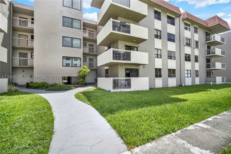 2 bedroom Condominium at 1101 SW 122nd Ave 205, Garden Lake Towers Condo, Miami — photo 1