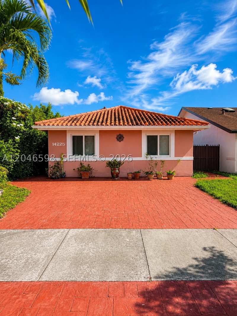 3 bedroom SingleFamilyResidence at 14225 SW 55th St, Bird Lakes South Sec 2, Miami — photo 1
