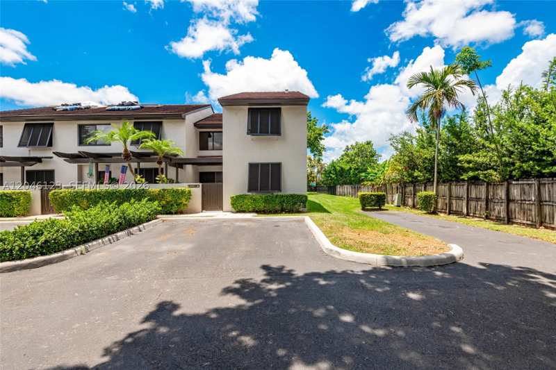 3 bedroom Townhouse at 8890 SW 133rd Pl A, Calusa Point, Miami — photo 1