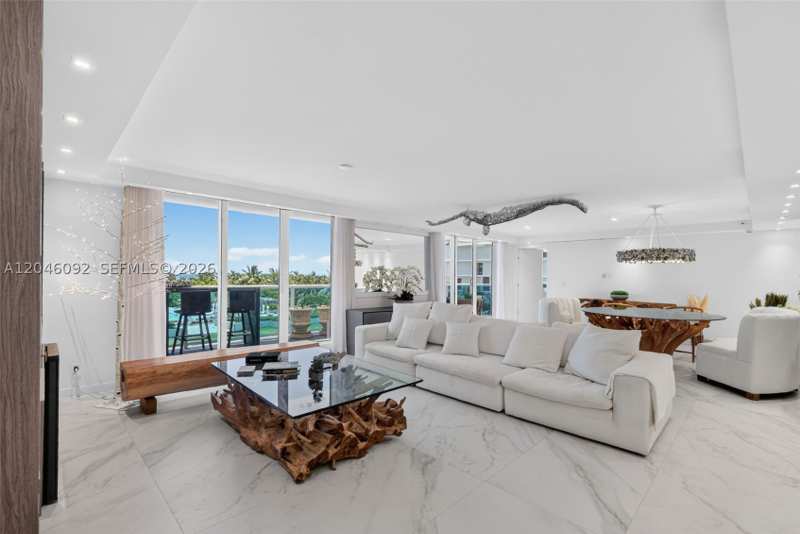 3 bedroom Condominium at 2301 Collins Ave 440-443, Roney Palace Condo, Miami Beach — photo 1