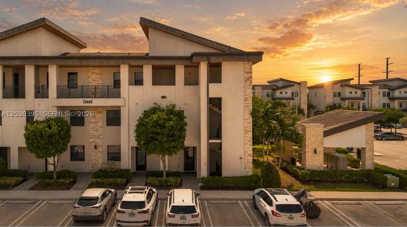3 bedroom Townhouse at 10443 NW 82nd St 8, Highland At Park Central, Doral — photo 1