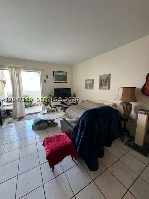 1 bedroom Condominium at 2000 Biarritz Dr 404, Normandy Place Condo, Miami Beach — photo 1
