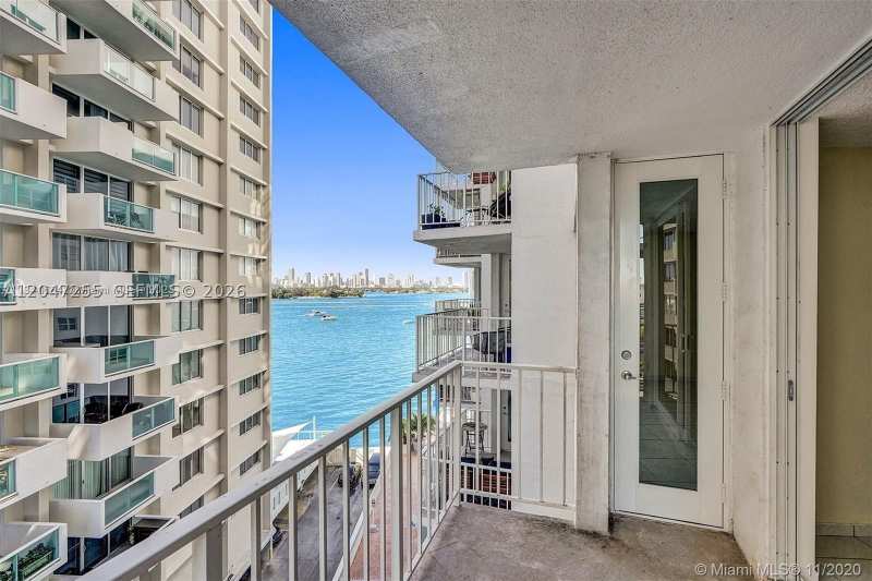 1 bedroom Condominium at 1228 West Ave 613, Bayview Terr Condo, Miami Beach — photo 1